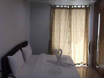 Sasinara Place Service Apartmant Strand von Chaweng Exterior foto